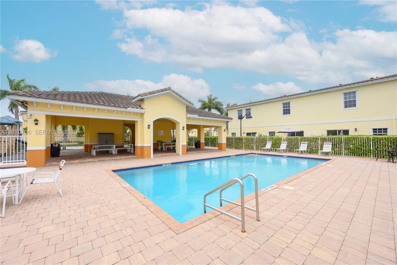 1106 NW 40th Ter, Lauderhill, FL 33313 Photo