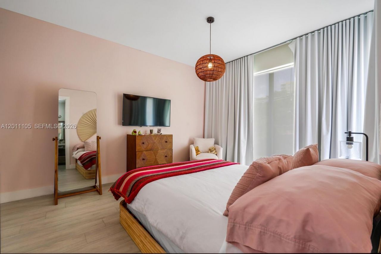 3446 SW 23rd St , Unit 3446, Miami, FL 33145 Photo