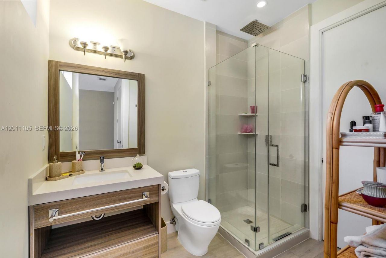 3446 SW 23rd St , Unit 3446, Miami, FL 33145 Photo