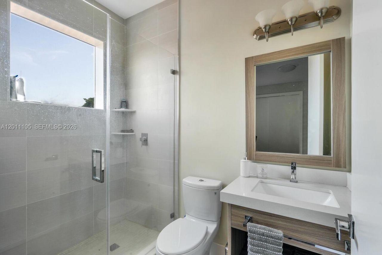 3446 SW 23rd St , Unit 3446, Miami, FL 33145 Photo