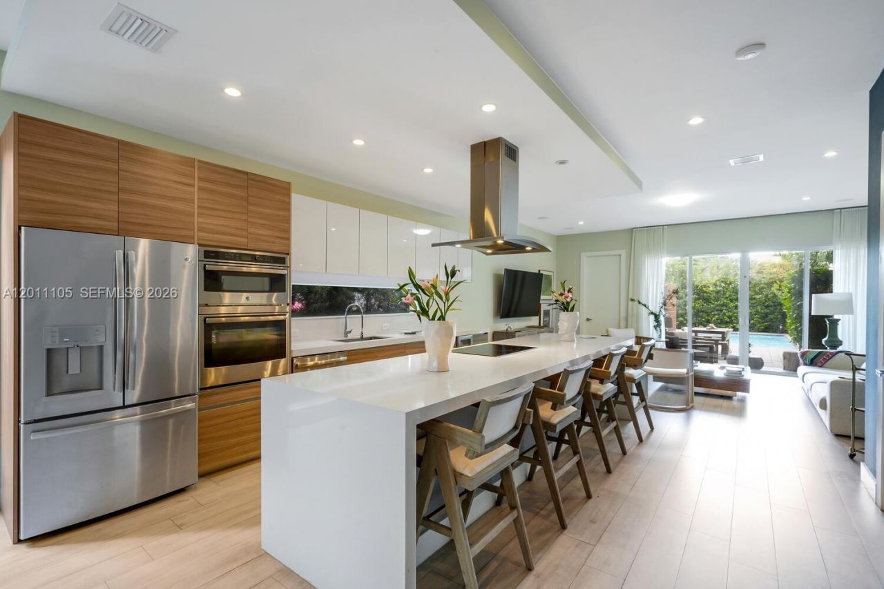 3446 SW 23rd St , Unit 3446, Miami, FL 33145 Photo