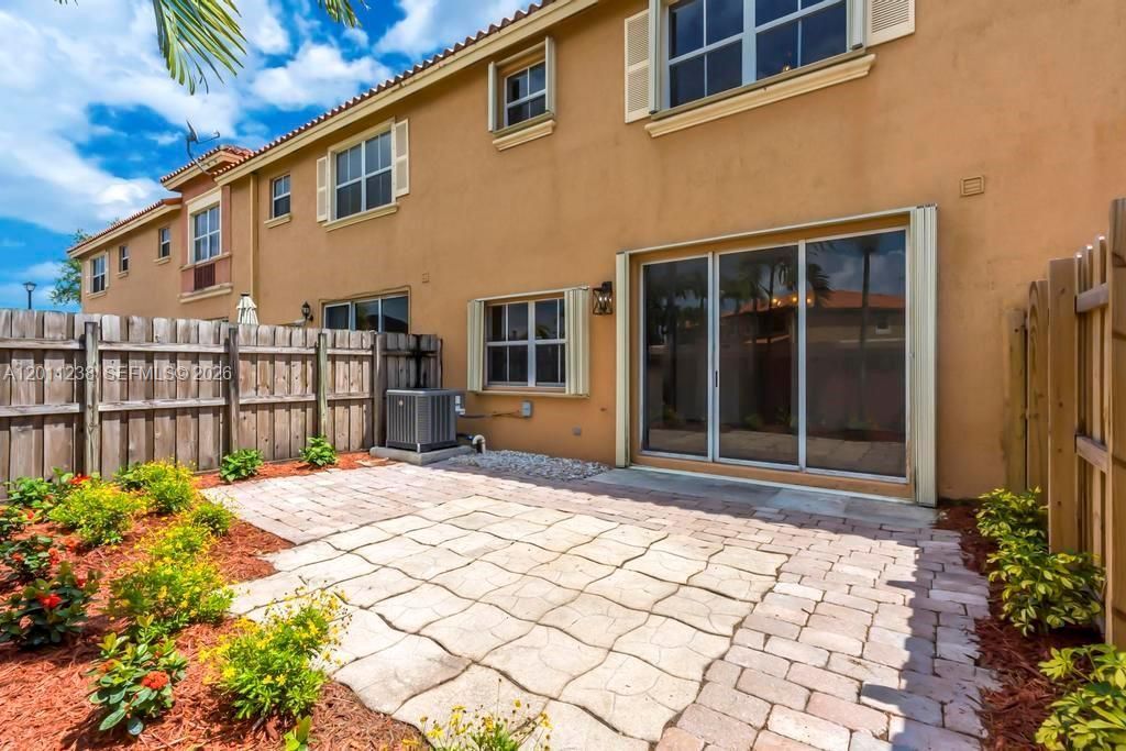 15213 SW 30th Ter , Miami, FL 33185 Photo