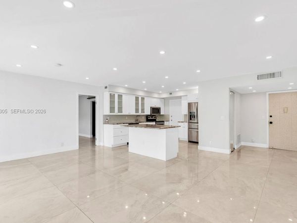300 Diplomat Pkwy, Unit 204, Hallandale Beach, FL 33009