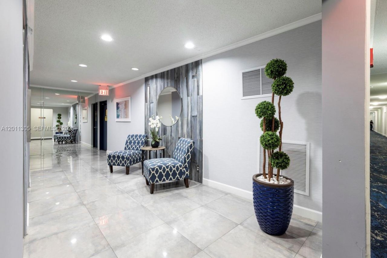 300 Diplomat Pkwy , Unit 204, Hallandale Beach, FL 33009 Photo
