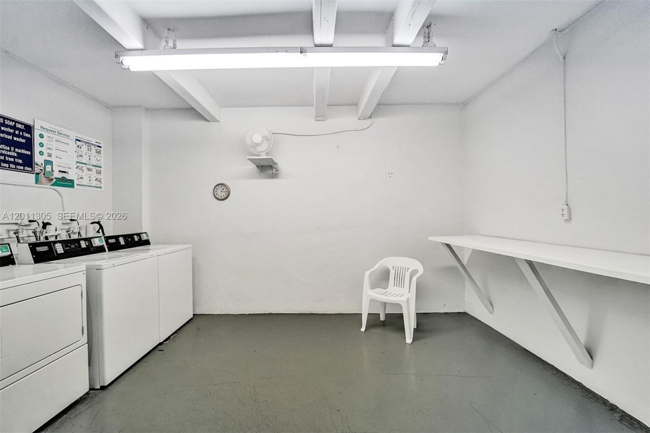 300 Diplomat Pkwy, Unit 204, Hallandale Beach, FL 33009 Photo