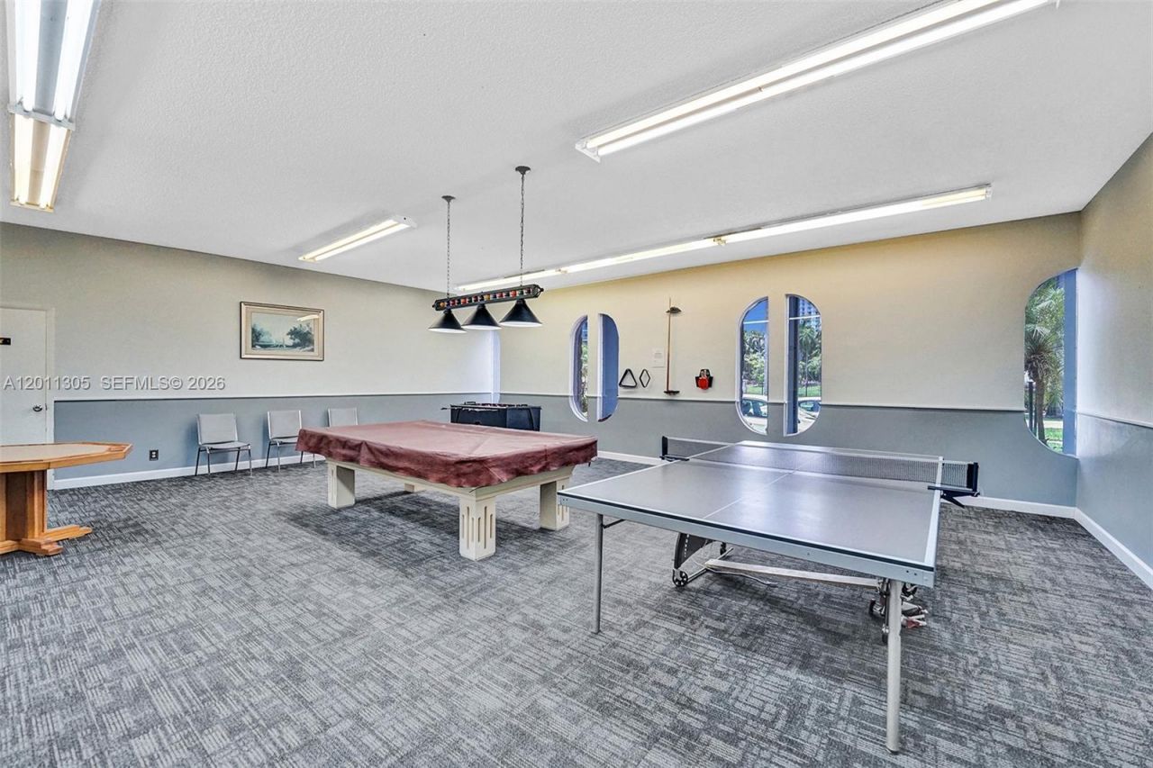 300 Diplomat Pkwy, Unit 204, Hallandale Beach, FL 33009 Photo