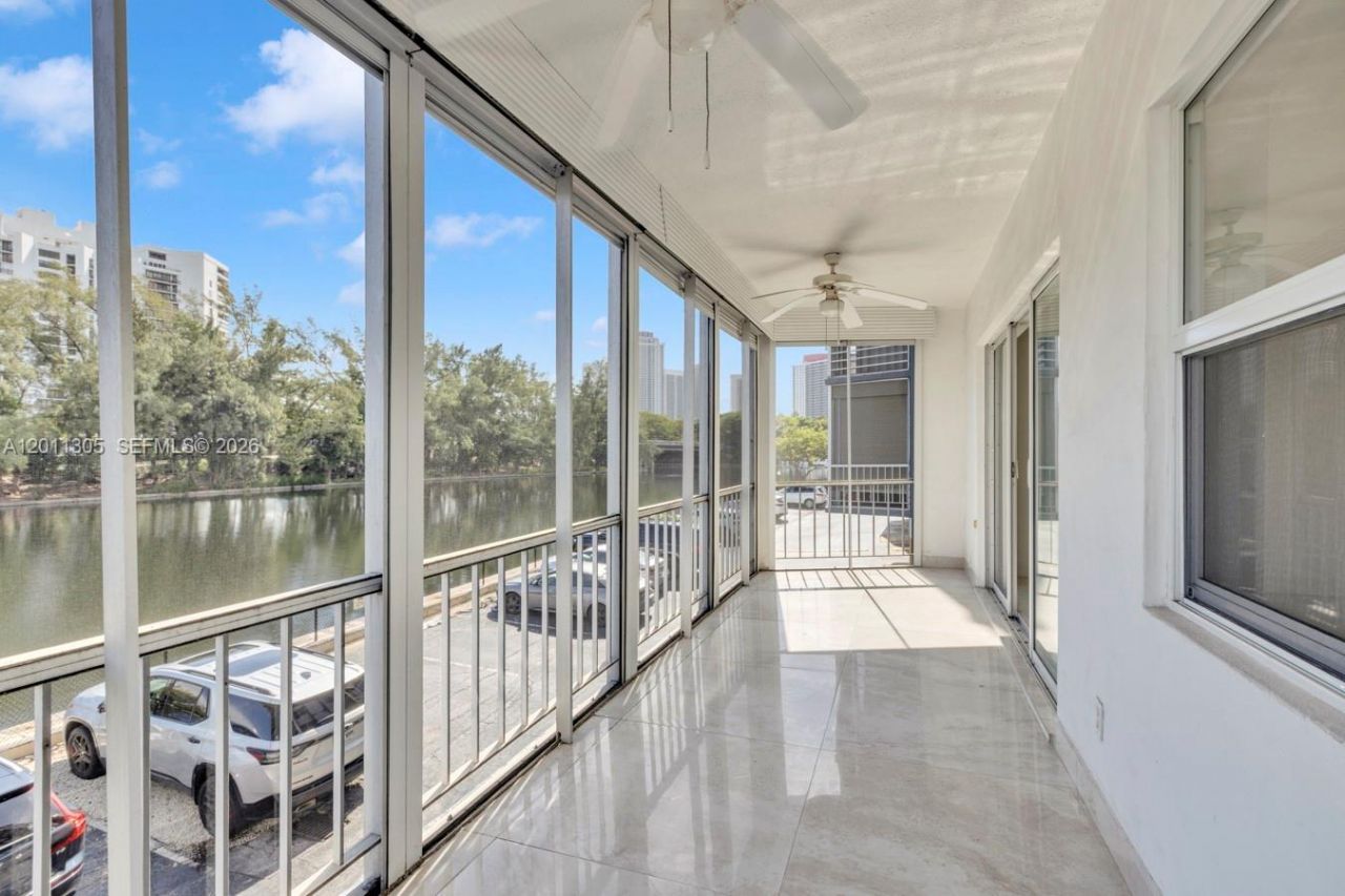 300 Diplomat Pkwy, Unit 204, Hallandale Beach, FL 33009 Photo
