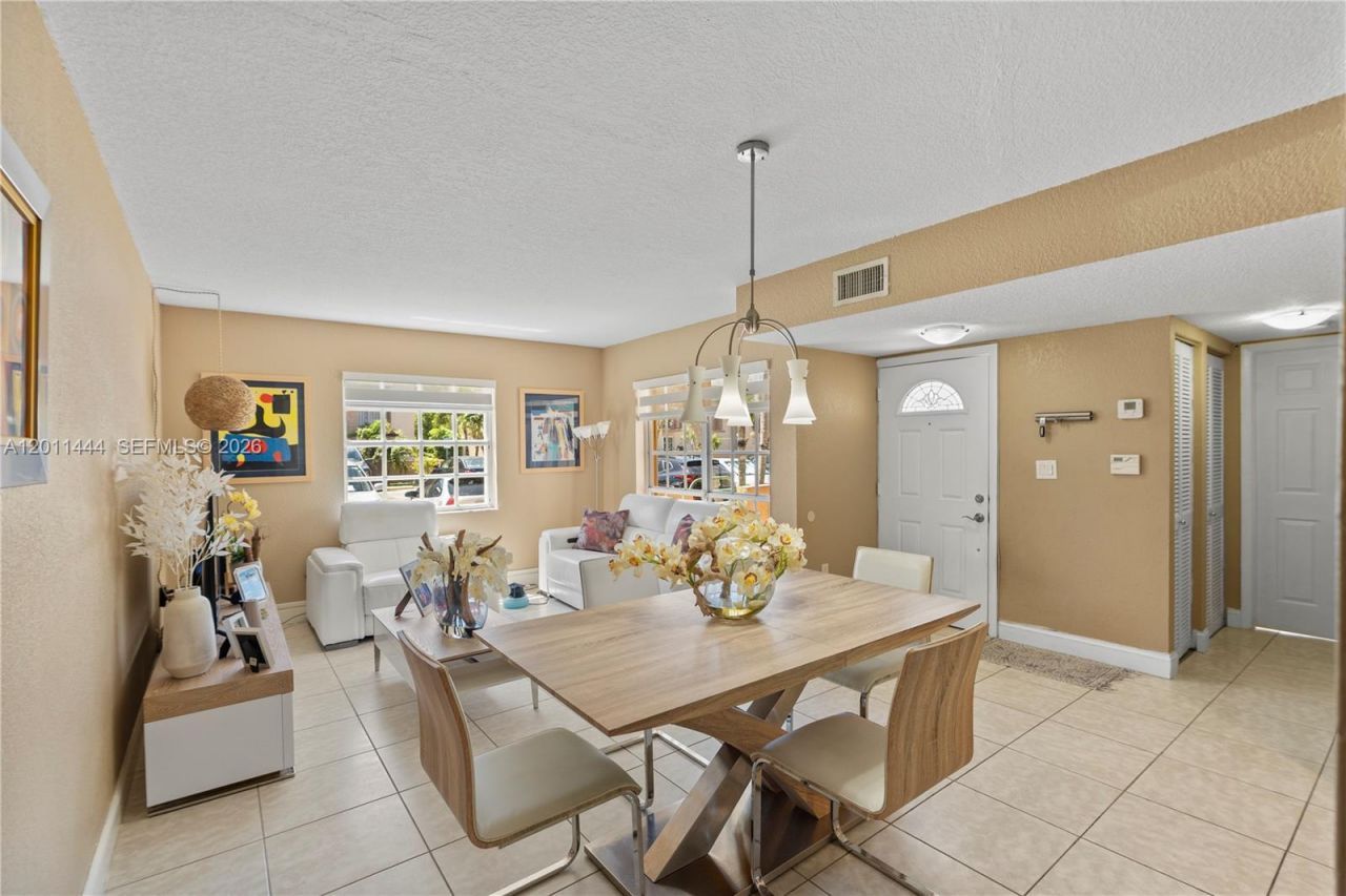 12035 SW 19th Ter , Unit 39, Miami, FL 33175 Photo