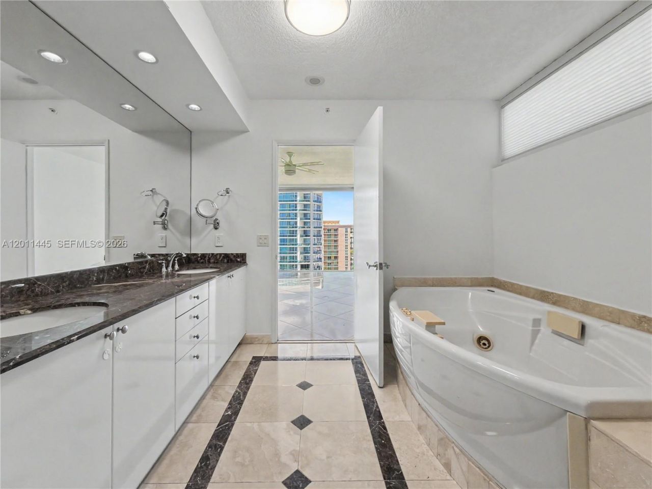 17555 Collins Ave, Unit 1502, Sunny Isles Beach, FL 33160 Photo