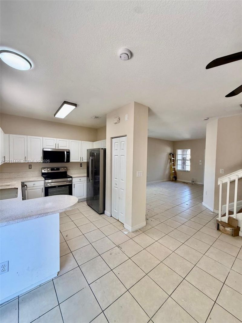9261 SW 220th Ter, Cutler Bay, FL 33190 Photo