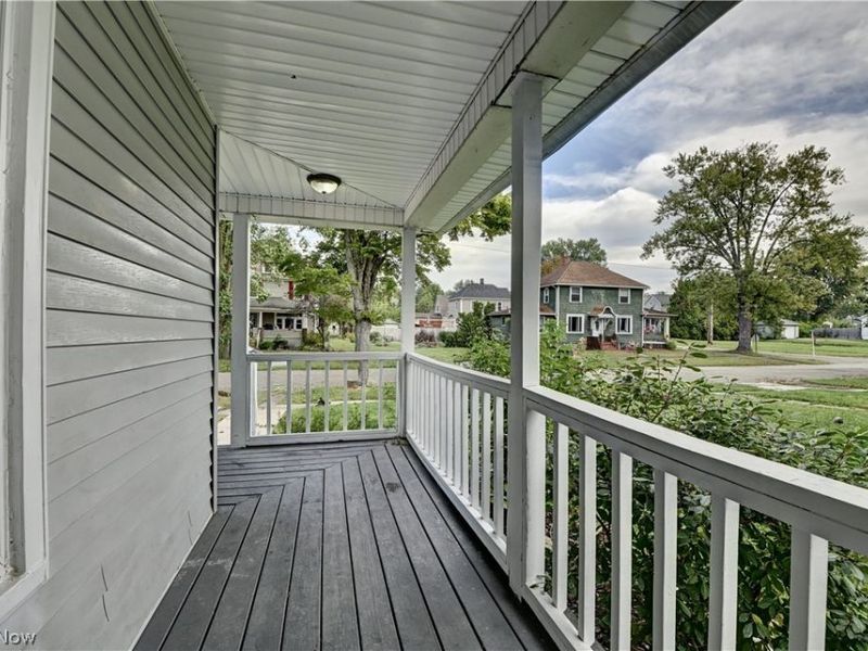 325 W Maryland Avenue, Sebring, OH 44672 Photo 3
