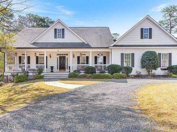 2 Lenoir Court, Pinehurst, NC 28374