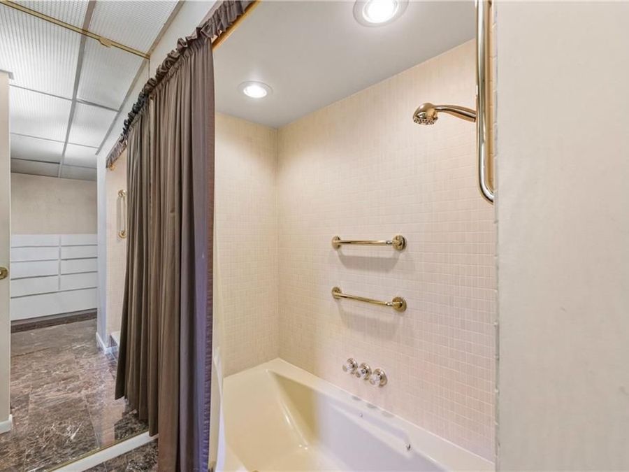 Property Image 63