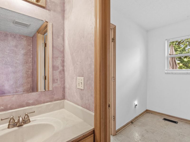 7632 Plainfield Drive , Pickerington, OH 43147 Photo 13