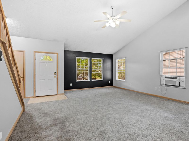 7632 Plainfield Drive , Pickerington, OH 43147 Photo 3