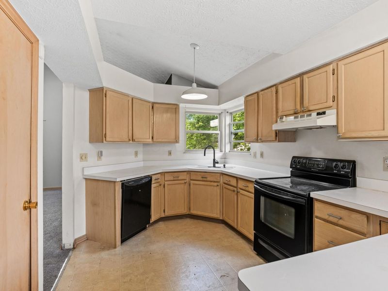 7632 Plainfield Drive , Pickerington, OH 43147 Photo 8