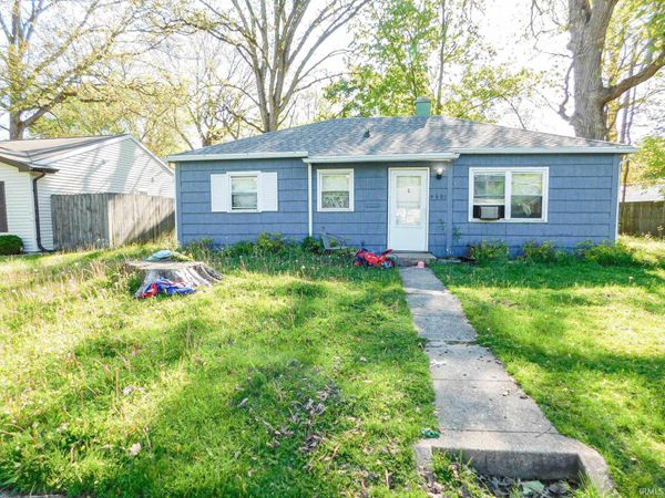 4601 Bowser Avenue, Fort Wayne, IN 46806