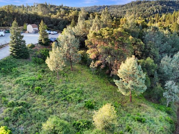 22827 Industrial Pl, Grass Valley, CA 95949