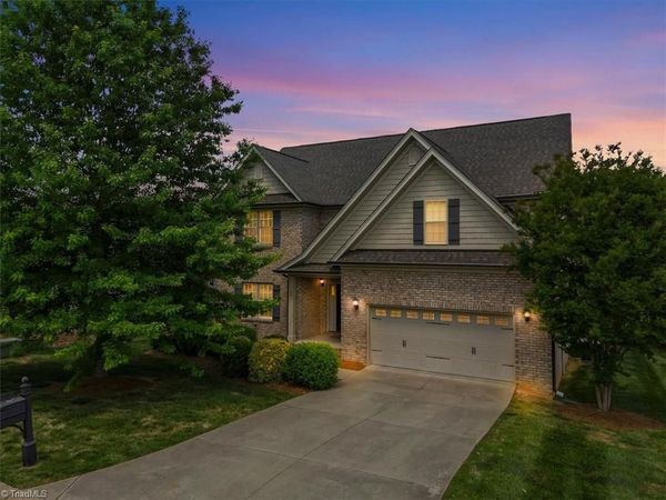 37 Wexford Circle , Thomasville, NC 27360