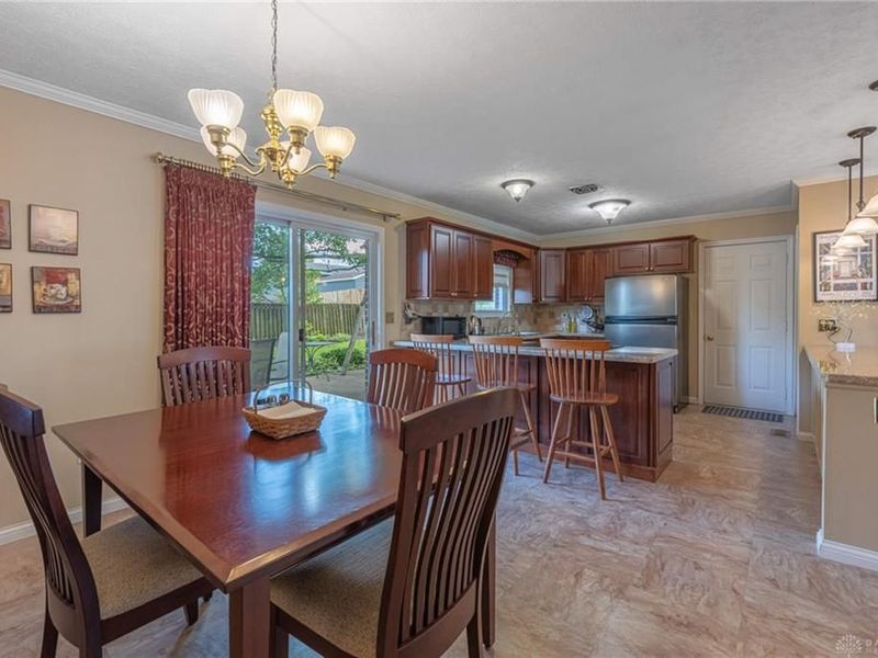 542 Crestgrove Avenue, Vandalia, OH 45377 Photo 5