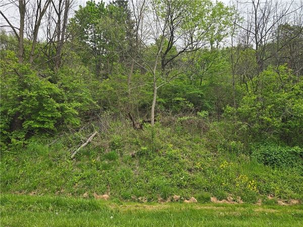 121-122 Bredin Ave, Lyndora, PA 16045