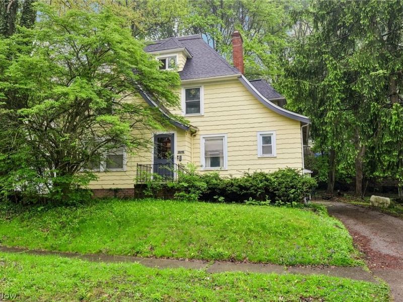 3590 Woodridge Road, Cleveland Heights, OH 44121 Photo 1