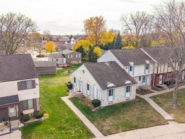 8338 E HICKORY Drive, Sterling Heights, MI 48312