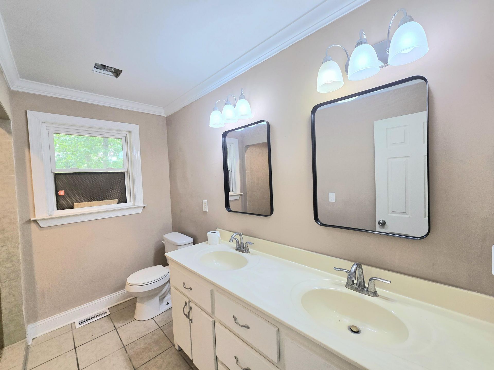 247 Park Drive Photo 8