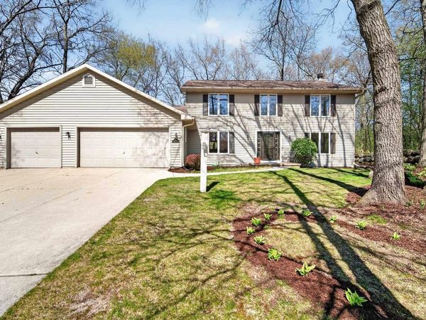 754 Timber Ridge Drive, Oregon, WI 53575