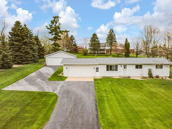 N3902 MARKET ROAD, Hortonville, WI 54944