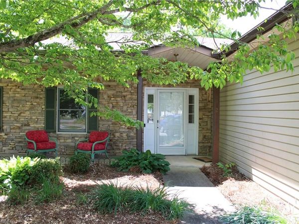 1112 Eaton Place Court, Yadkinville, NC 27055