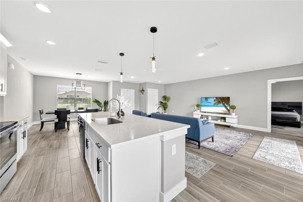 2008 NW 24th Pl, Cape Coral, FL 33993 Photo