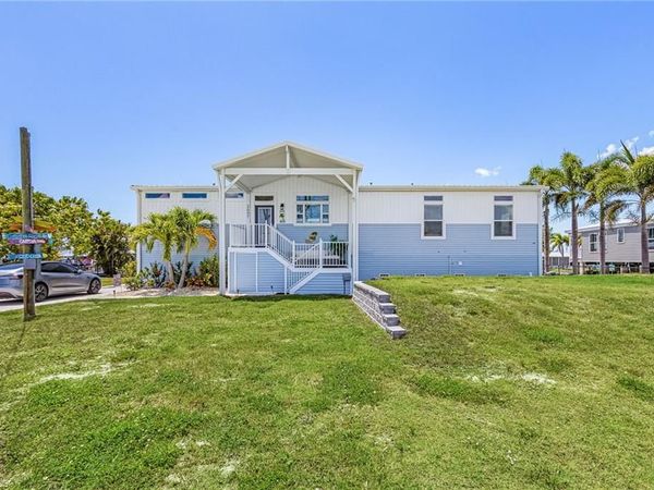 2697 Heron CT, ST. JAMES CITY, FL 33956