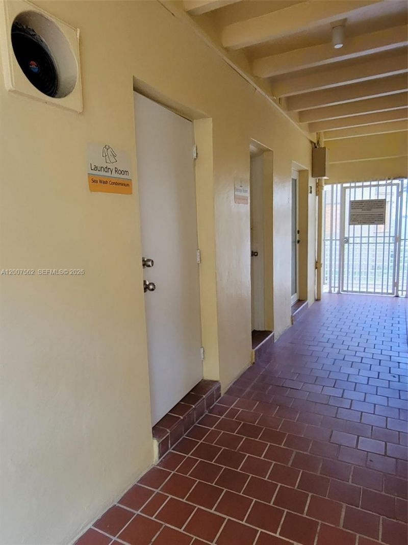 7400 Harding Ave , Unit 15, Miami Beach, FL 33141 Photo