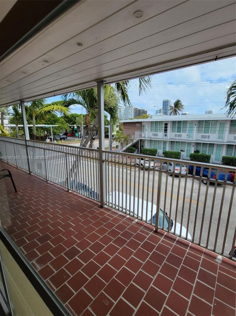 7400 Harding Ave , Unit 15, Miami Beach, FL 33141 Photo