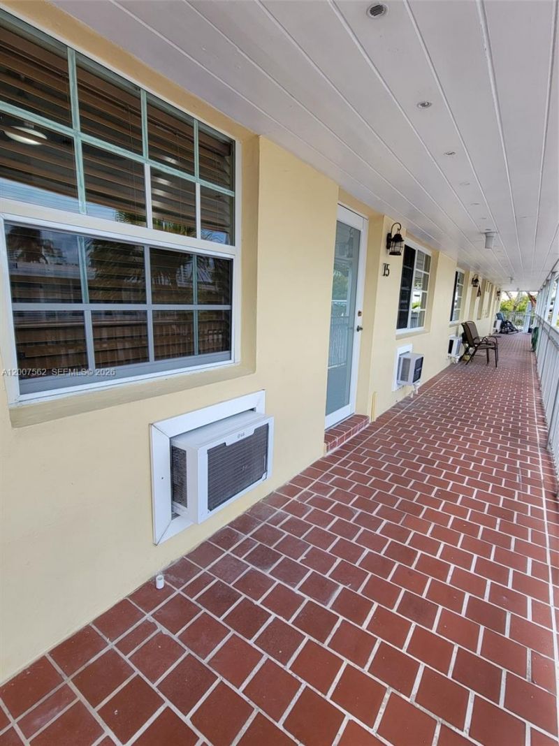 7400 Harding Ave , Unit 15, Miami Beach, FL 33141 Photo