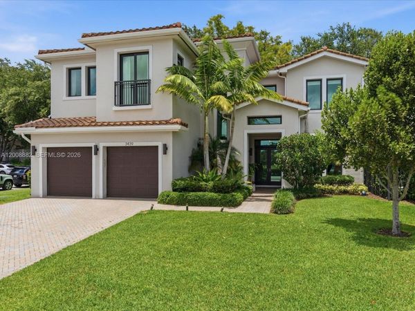 3439 N Brookfield Cir N, Hollywood, FL 33312
