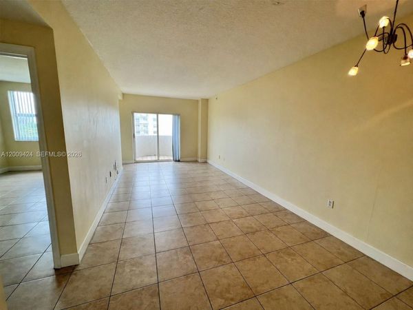 50 Menores Ave , Unit 518, Coral Gables, FL 33134