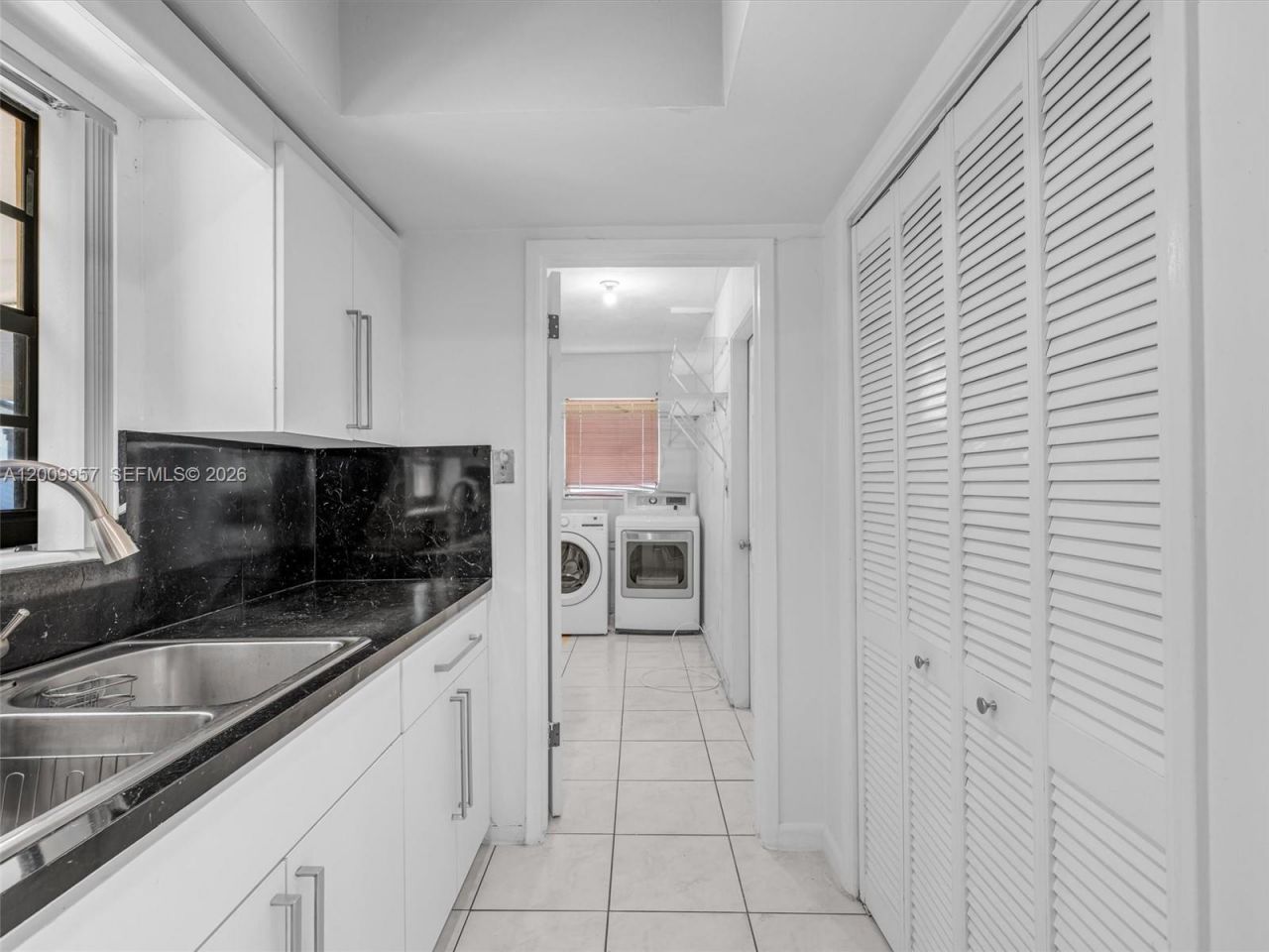 1322 SW 26th Ter, Fort Lauderdale, FL 33312 Photo