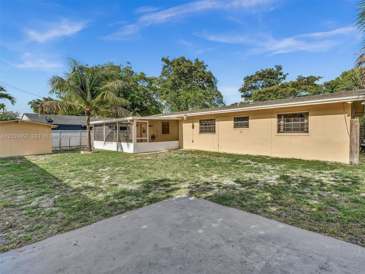1322 SW 26th Ter, Fort Lauderdale, FL 33312 Photo