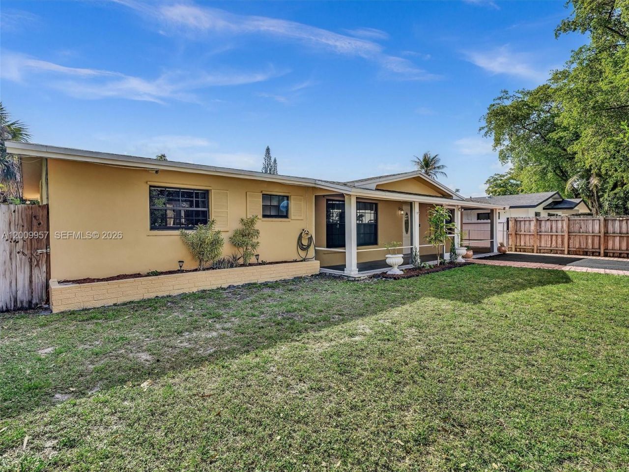 1322 SW 26th Ter, Fort Lauderdale, FL 33312 Photo