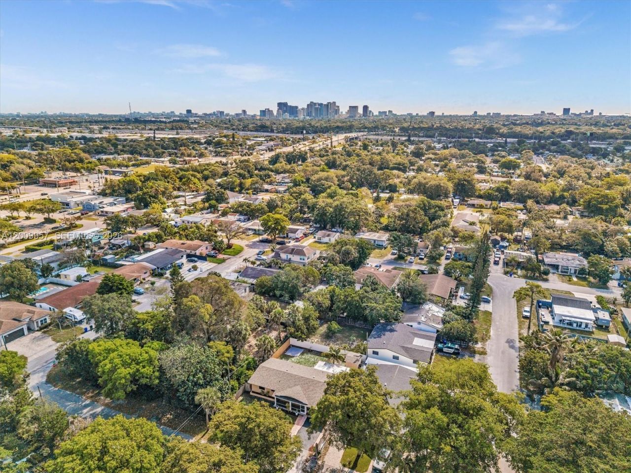 1322 SW 26th Ter, Fort Lauderdale, FL 33312 Photo