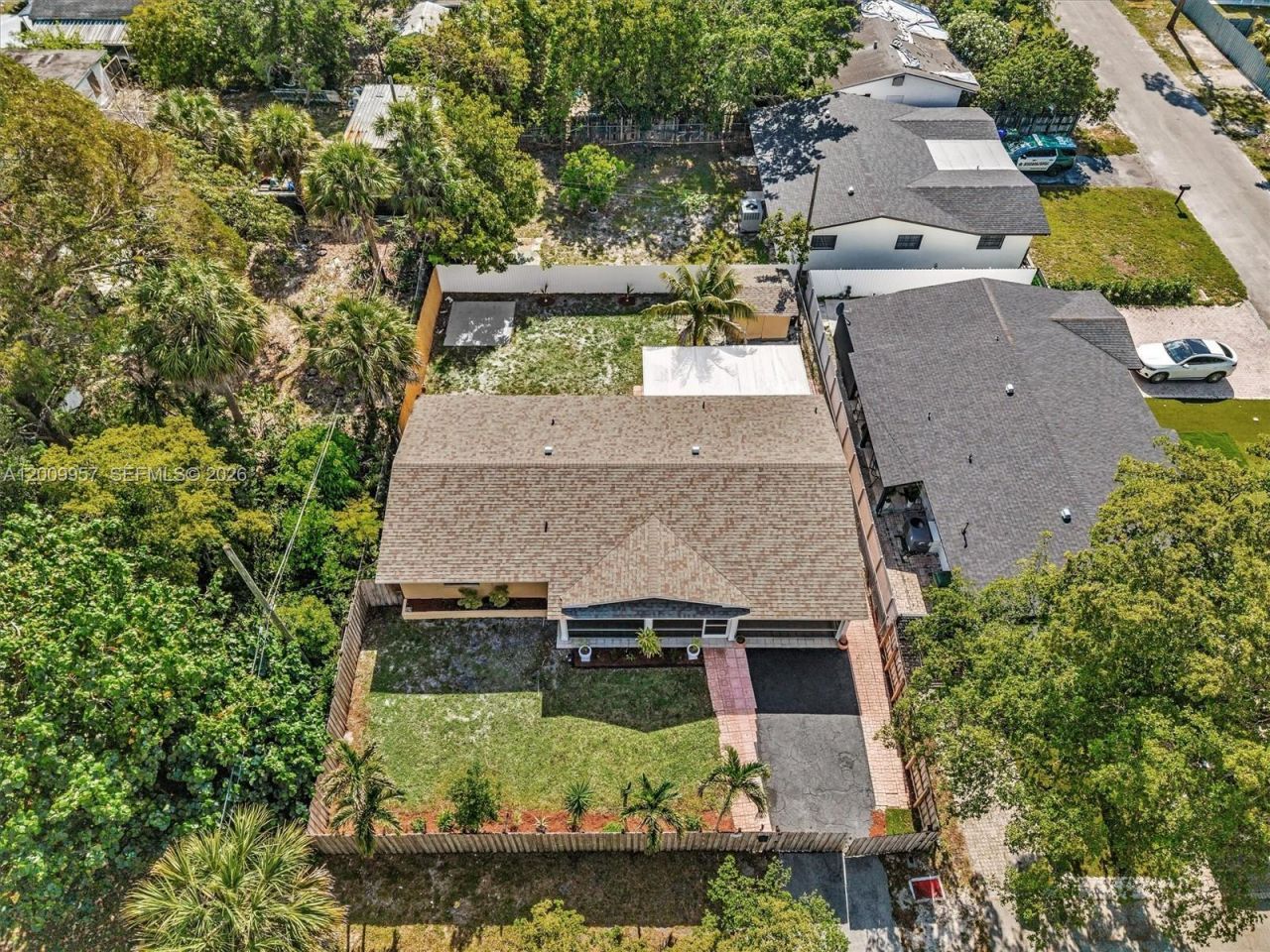 1322 SW 26th Ter, Fort Lauderdale, FL 33312 Photo