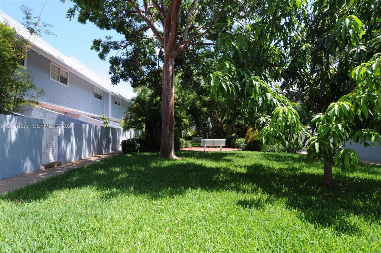 798 N Crandon Blvd , Unit 33-C, Key Biscayne, FL 33149 Photo