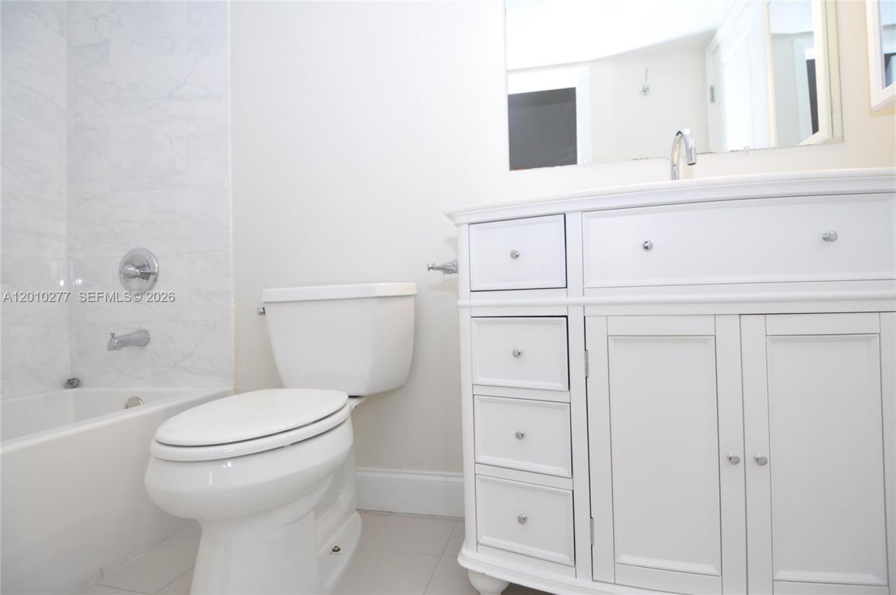 798 N Crandon Blvd , Unit 33-C, Key Biscayne, FL 33149 Photo