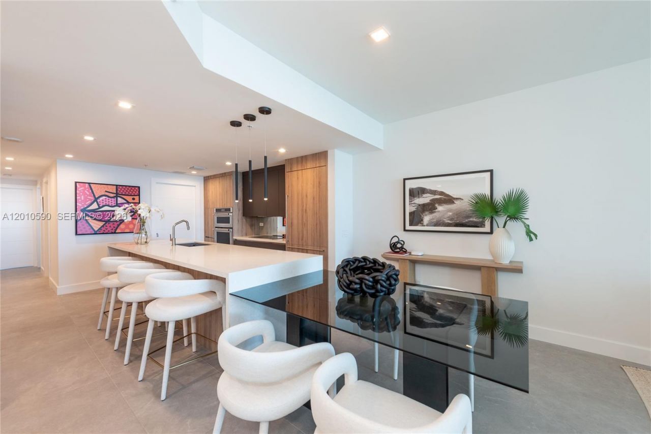3801 Collins Ave , Unit 1502, Miami Beach, FL 33140 Photo