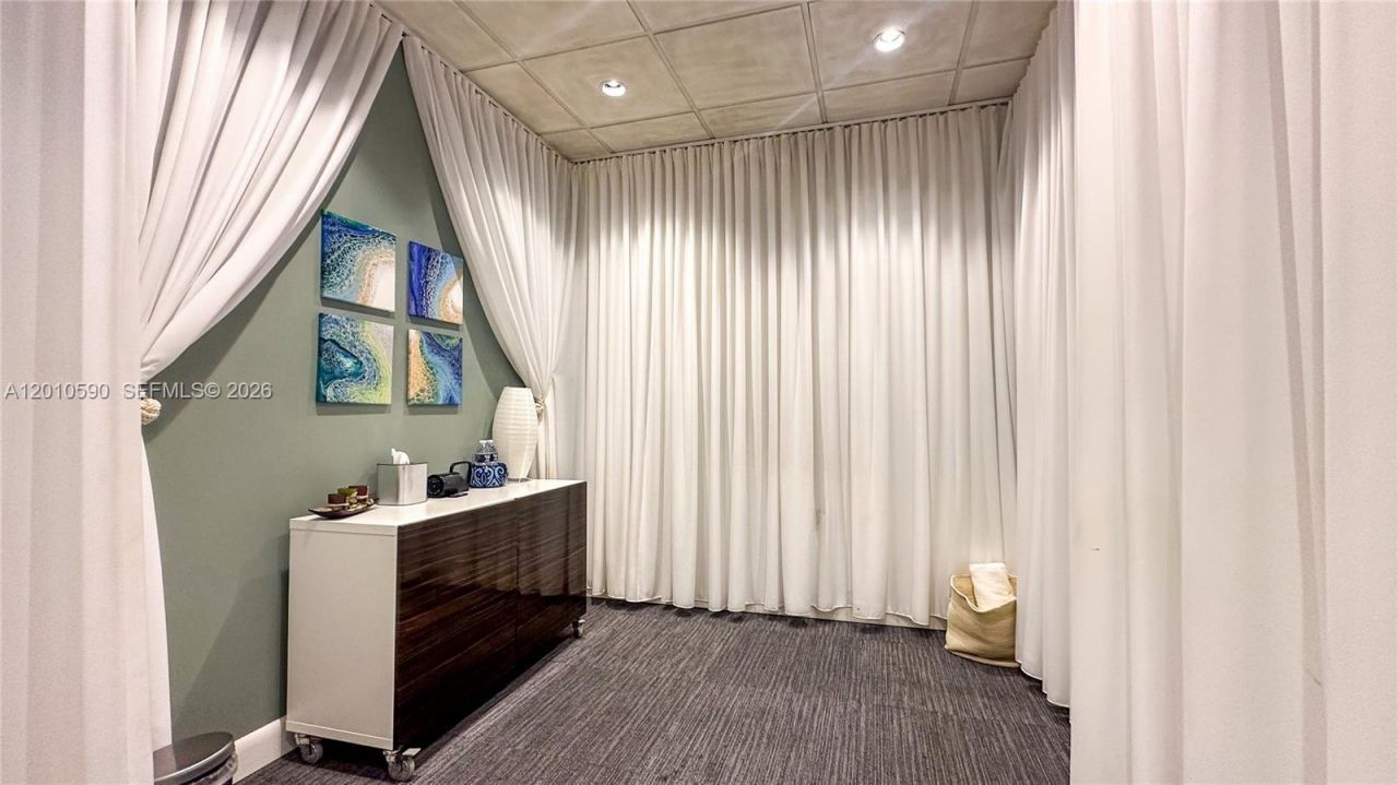 3801 Collins Ave , Unit 1502, Miami Beach, FL 33140 Photo
