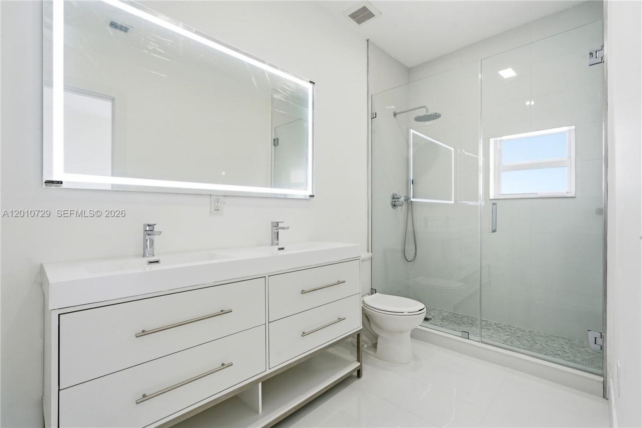 340 NE 125th St , North Miami, FL 33161 Photo