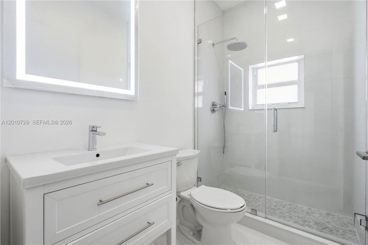 340 NE 125th St , North Miami, FL 33161 Photo
