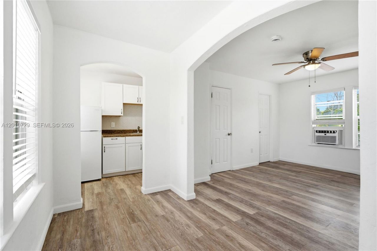 340 NE 125th St , North Miami, FL 33161 Photo